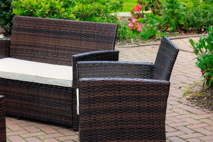 4 Seater Rattan Garden Furniture SetRattan Garden Furniture set 2+1+1 and table 
Brand new 
Comes flatpack, about 40minutes to put it together 
With cushions.
Next day delivery if ordered before 11am